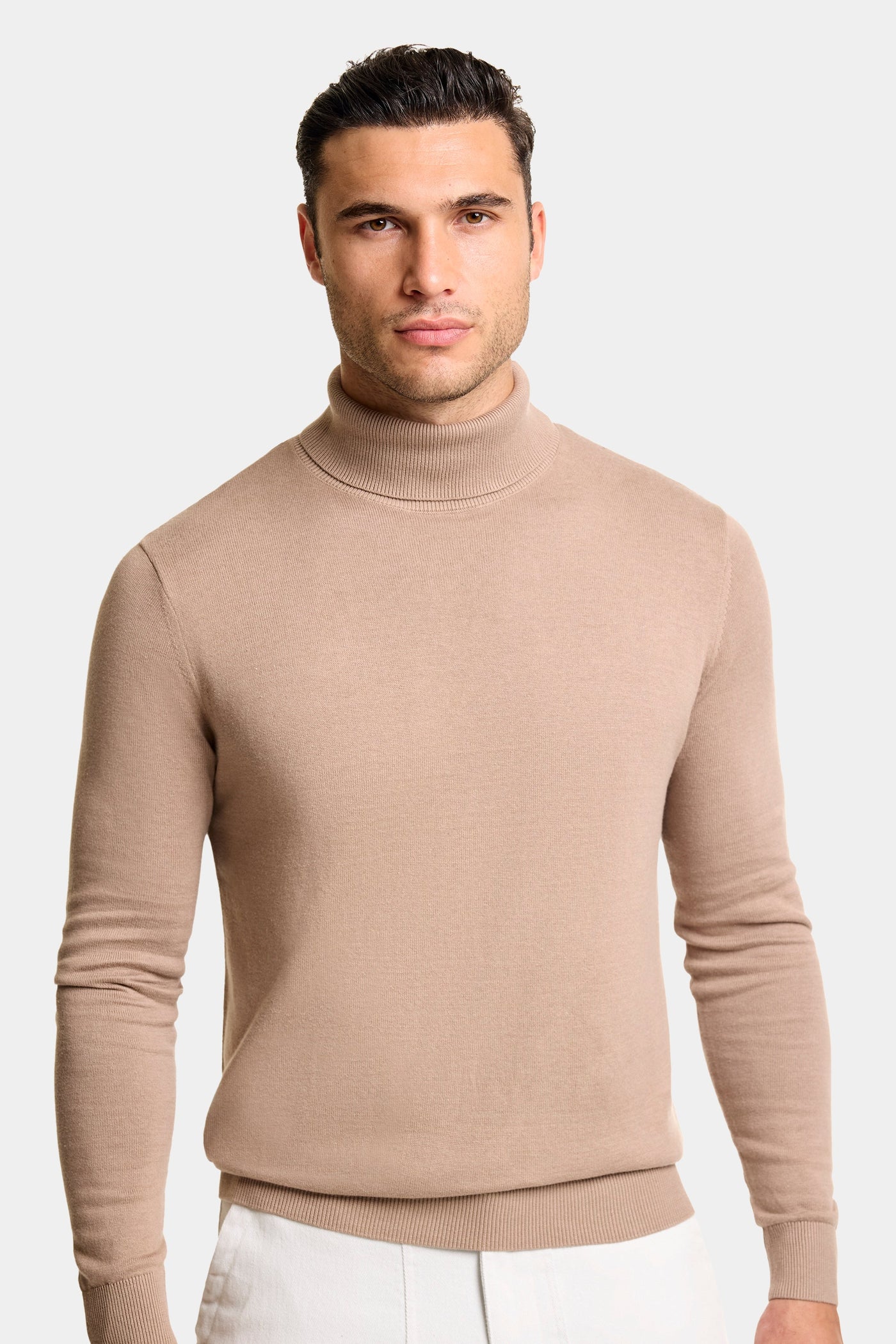 URBAN TURTLENECK SWEATER
