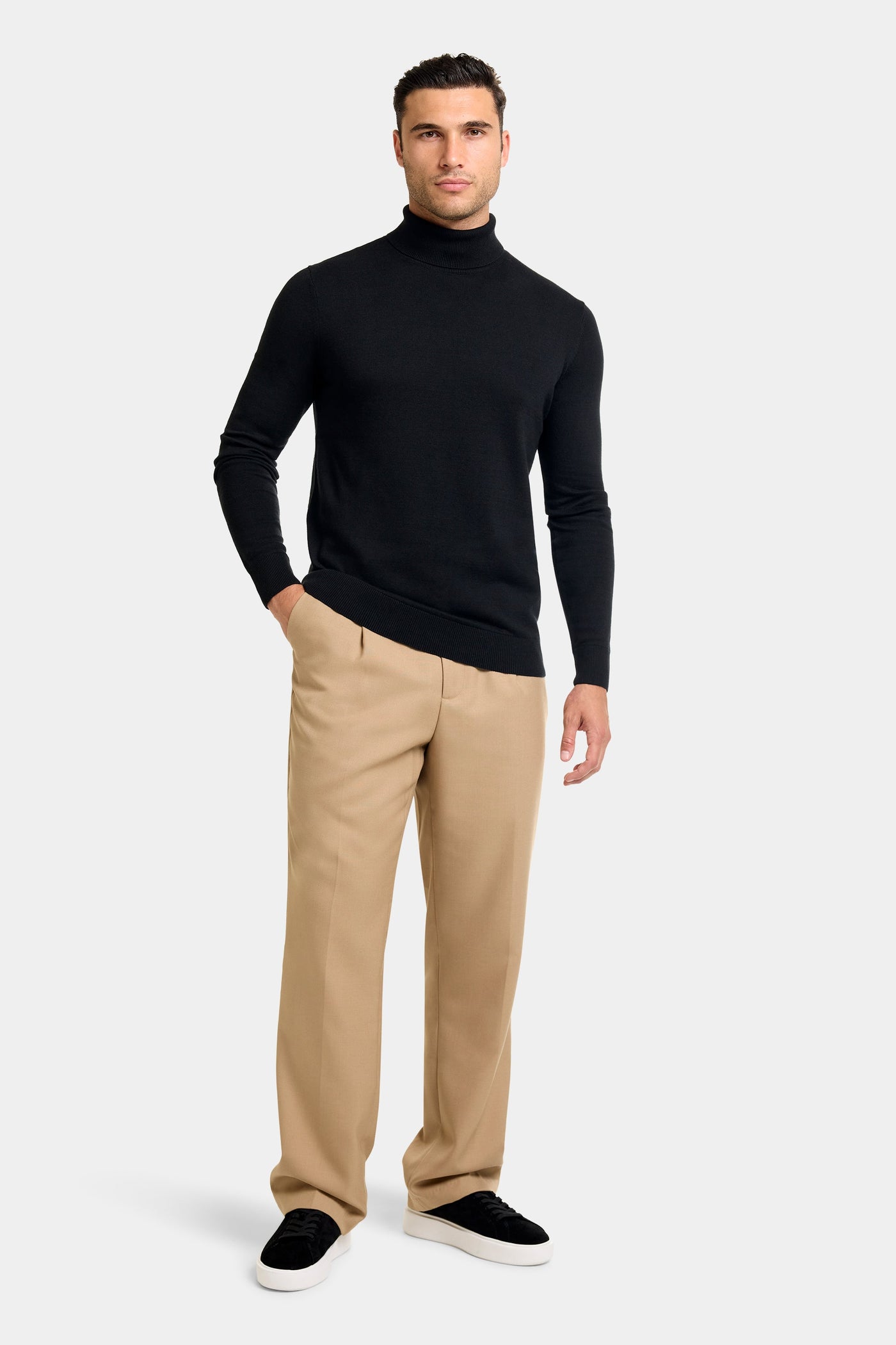 URBAN TURTLENECK SWEATER