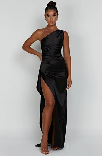 Elara - Luxe Satijnen One-Shoulder Splitjurk